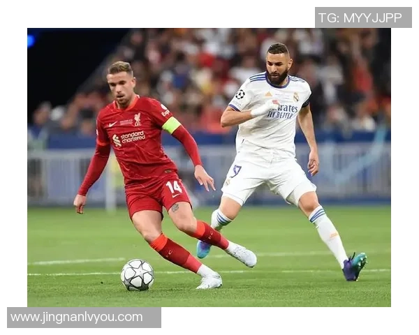 2013年欧冠经典对决曼联与皇马的巅峰对抗回顾与分析